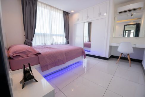 Modern Two Bedrooms Apartment for Rent in Boeng Keng Kang (4)