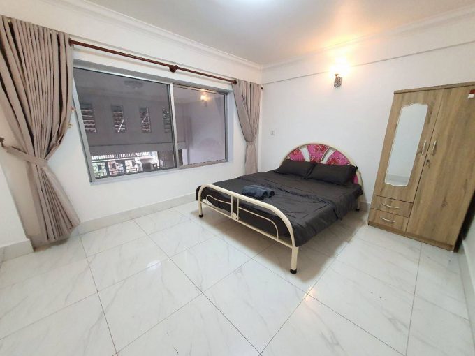 Modern Two Bedrooms Apartment for Rent in Russain Market (1)
