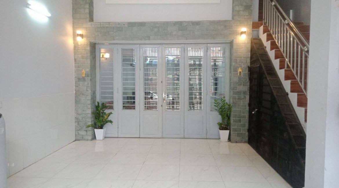 Modern Two Bedrooms Apartment for Rent in Russain Market (4)