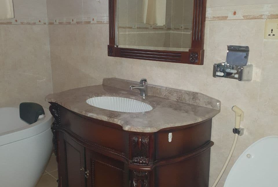 Nice Villa For Rent in Good Location Phnom Penh Near BKK1 (6)