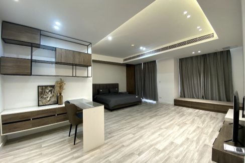 Special Penthouse 5 Bedrooms for Rent In BKK1 (7)