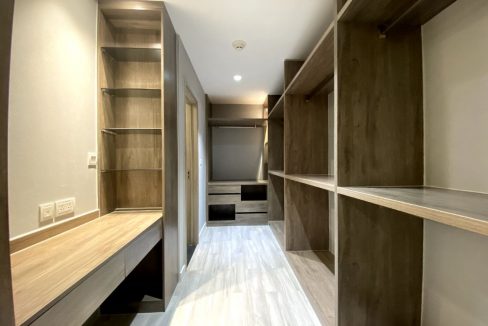 Special Penthouse 5 Bedrooms for Rent In BKK1 (8)