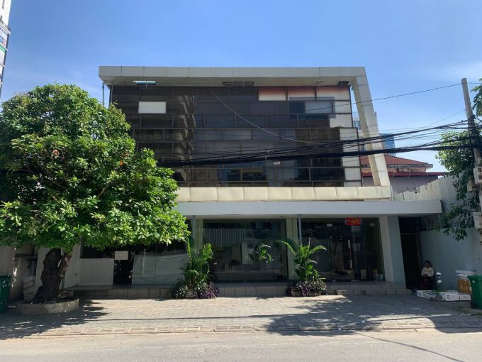 Commercial Building For Rent in Bkk 1 (1)