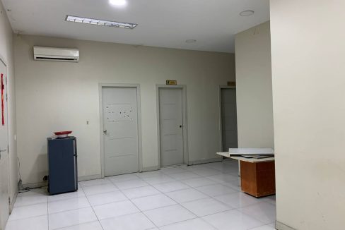Commercial Building For Rent in Bkk 1 (3)