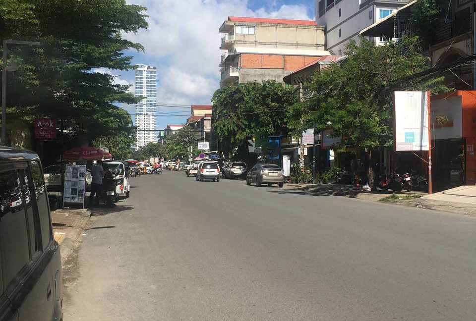 Commercial Building For Rent in Bkk 1 (5)