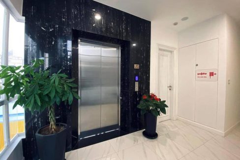 Fully furnished Studio Available for Rent in Bkk 1 (7)