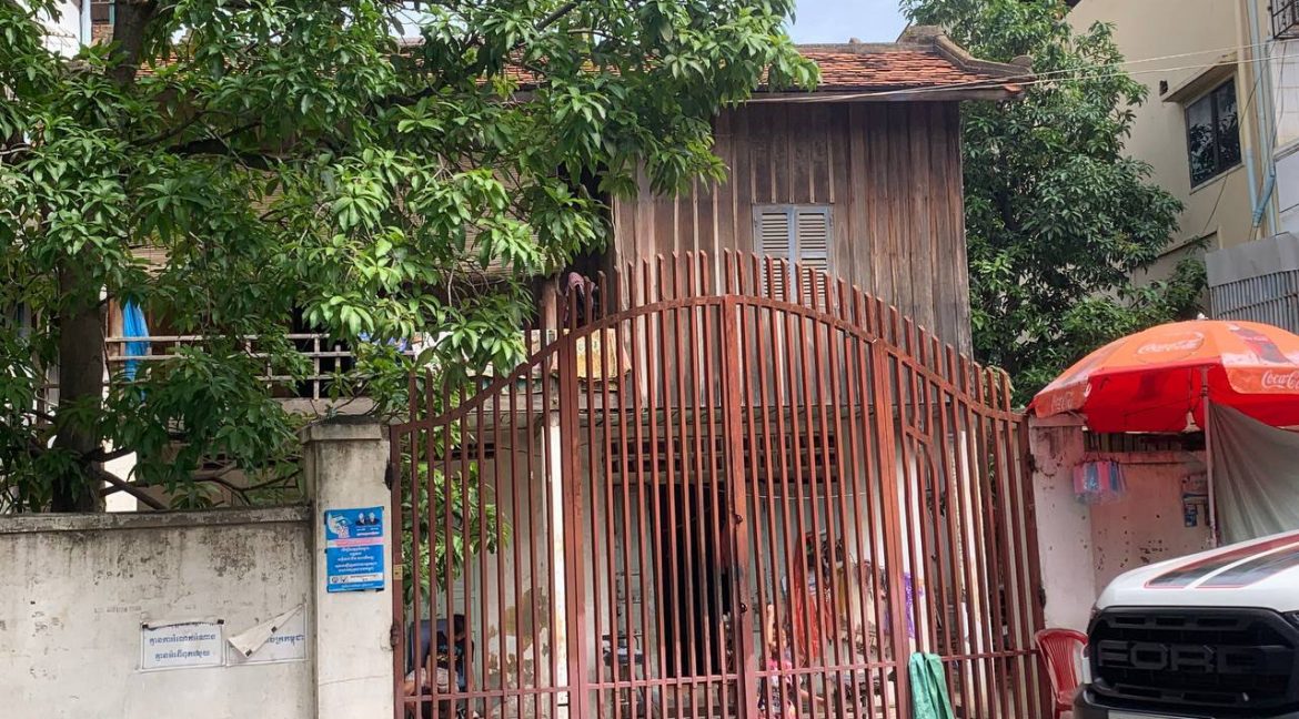 Good Location Land for Sell at Tuol Tom Poung (2)