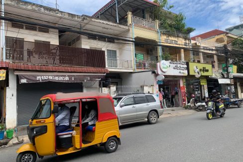 Good Location Shop for Rent at Tuol Tom Puong (2)