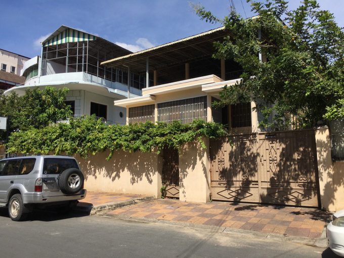 House for Rent with Best location in Doun Penh (1)