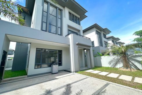 Modern Queen Villa for rent with Best Location in Dangkao (1)