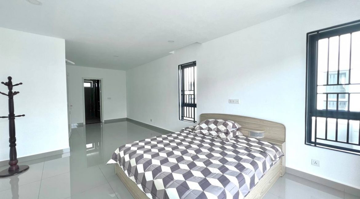 Modern Queen Villa for rent with Best Location in Dangkao (8)