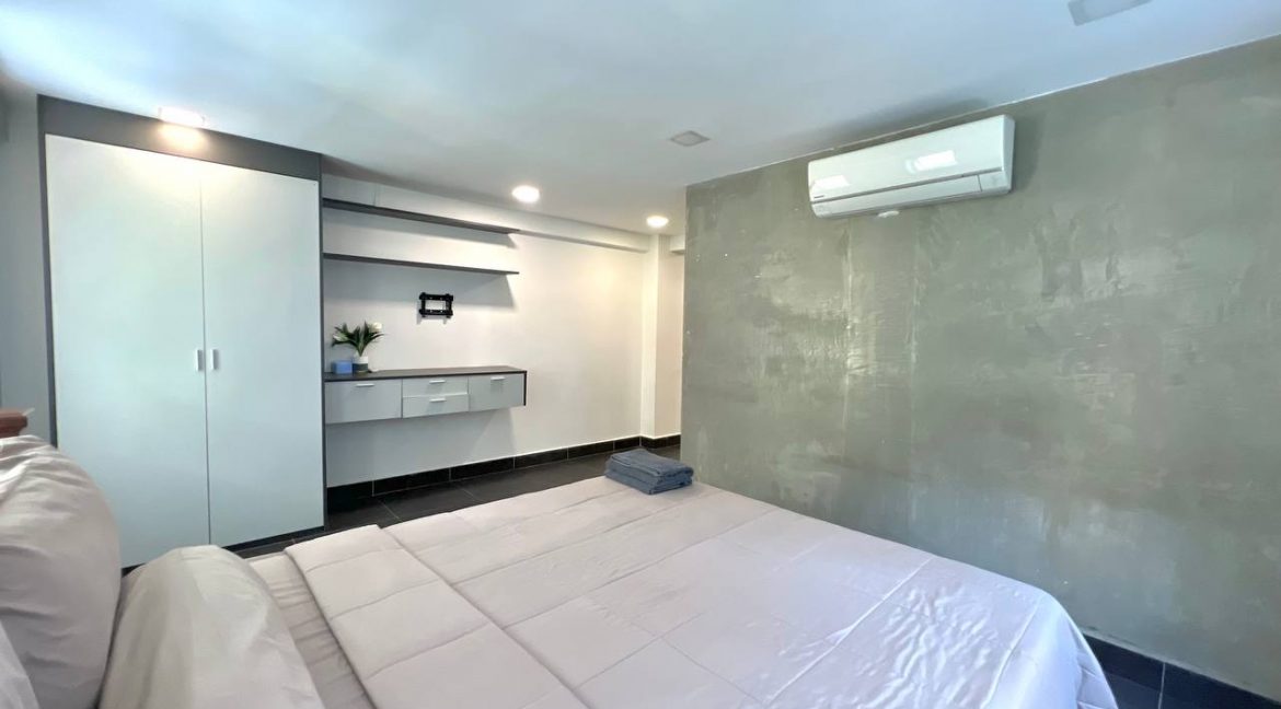 Modern Studio Apartment for Rent in Tonle Bassac (1)