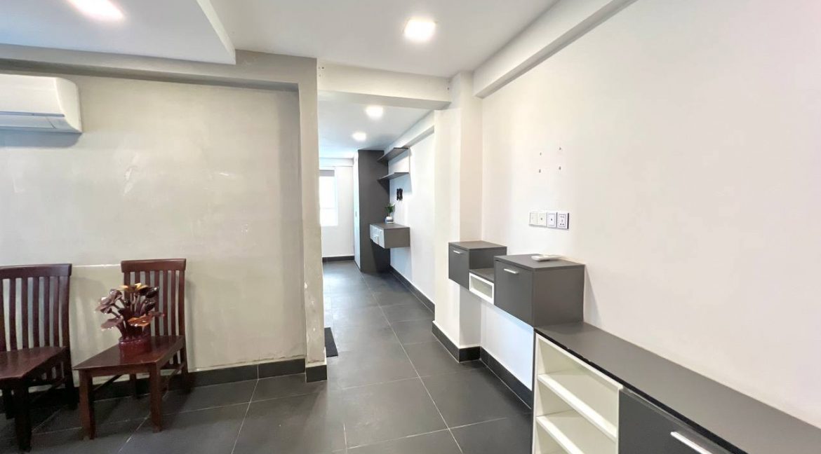 Modern Studio Apartment for Rent in Tonle Bassac (3)