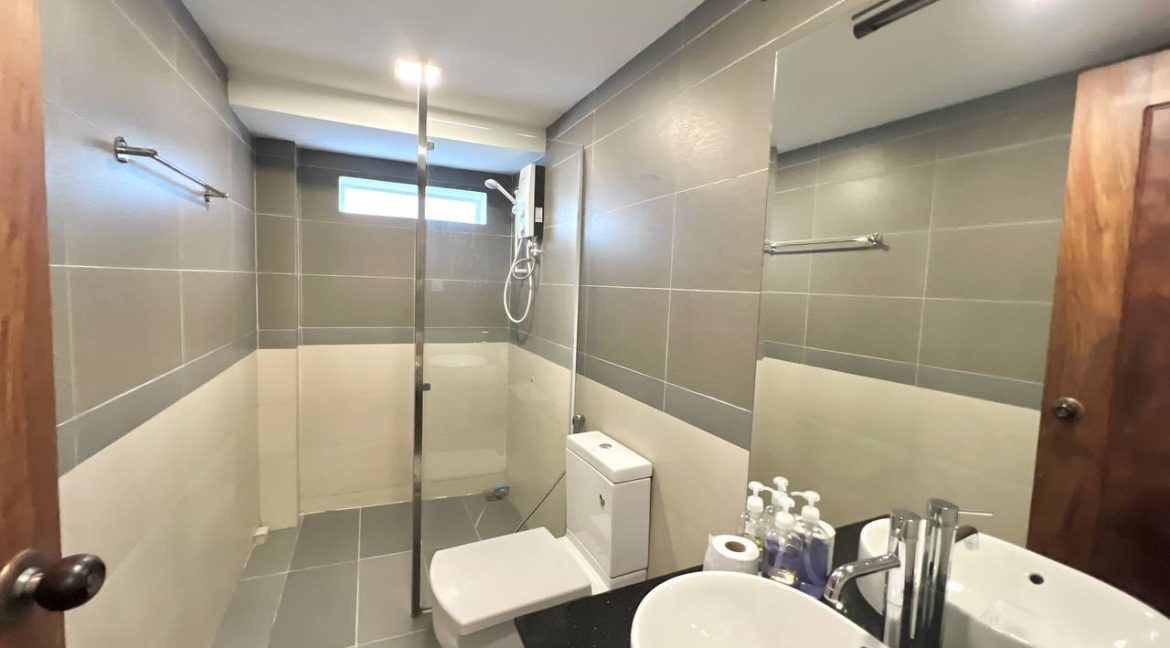 Modern Studio Apartment for Rent in Tonle Bassac (5)