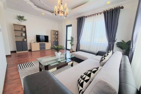 Modern Two Bedrooms Apartment for Rent in Bkk 1 (3)