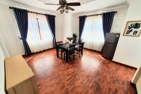 Modern Two Bedrooms Apartment for Rent in Bkk 1 (5)