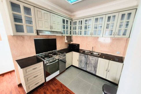 Modern Two Bedrooms Apartment for Rent in Bkk 1 (6)