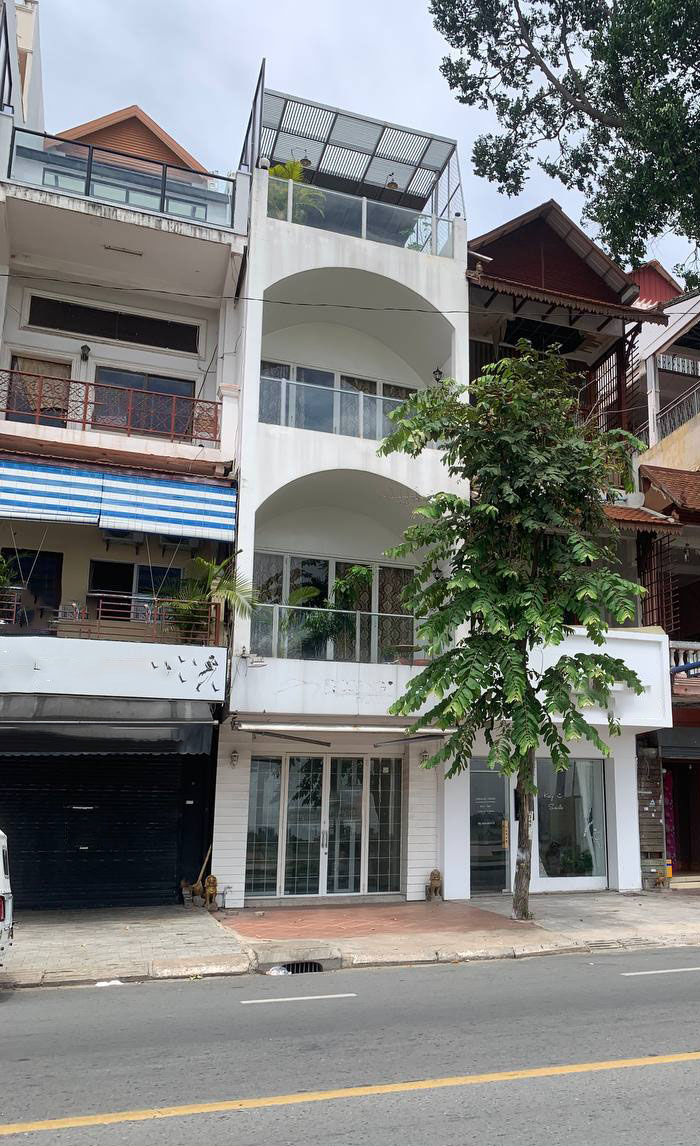 Shophouse for Rent with good location in Daun Penh