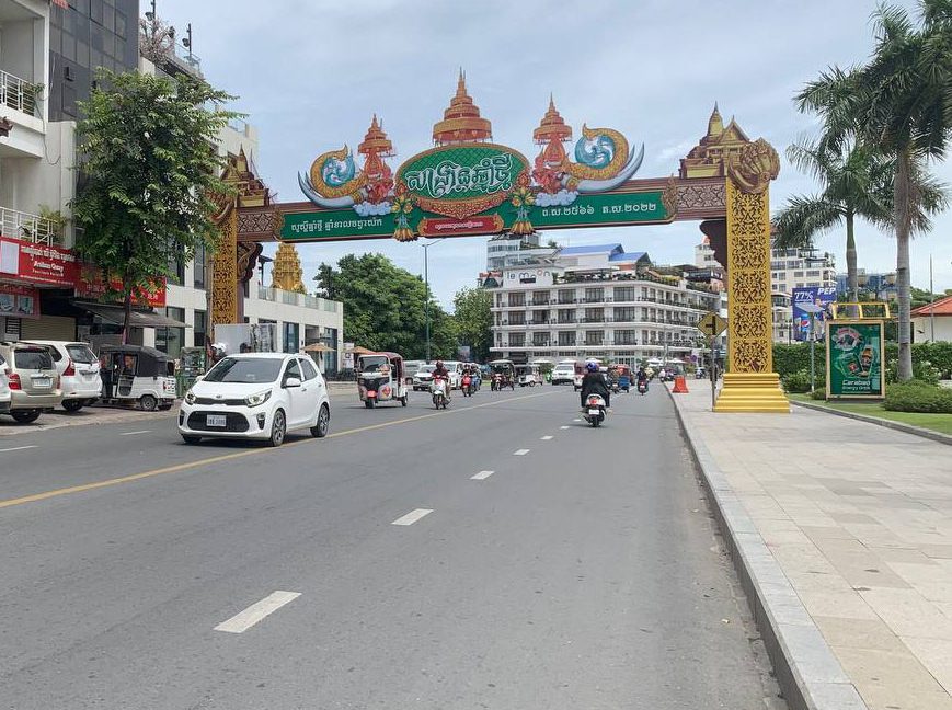 Shophouse for Rent with good location in Daun Penh (4)