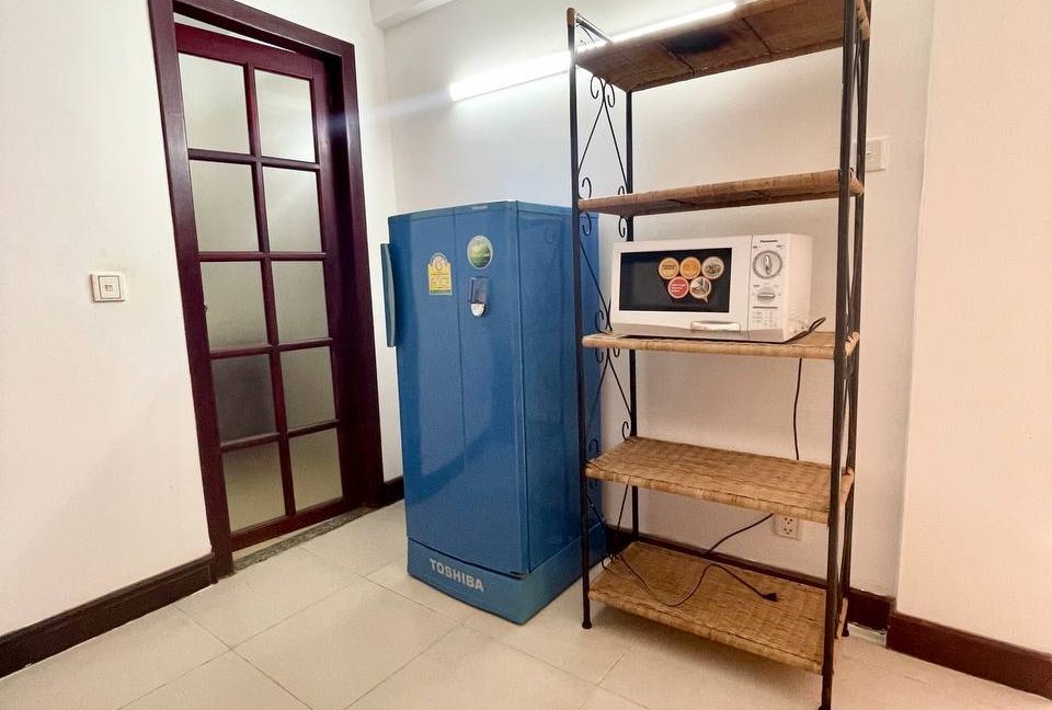 aStudio Bedroom Apartment with Very Nice Location In Daun Penh (4)