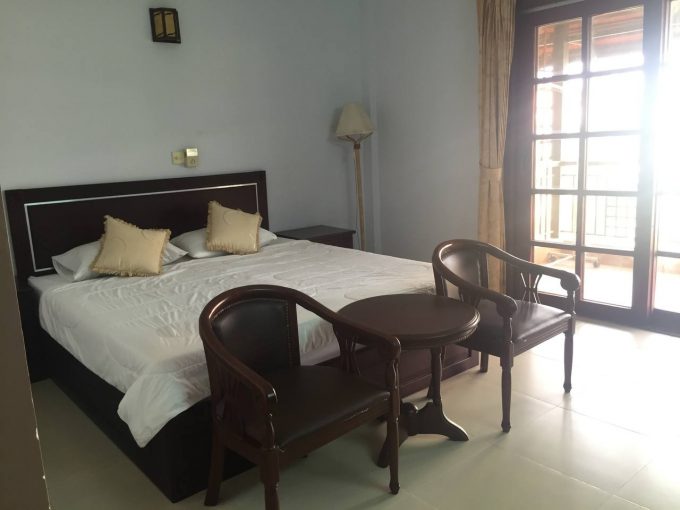 Two Bedrooms Apartment with Very Nice Location In Daun Penh (1)