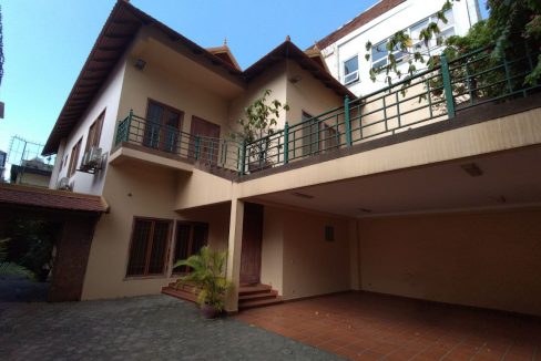 Villa for Rent with Best location in Bkk 1 (1)