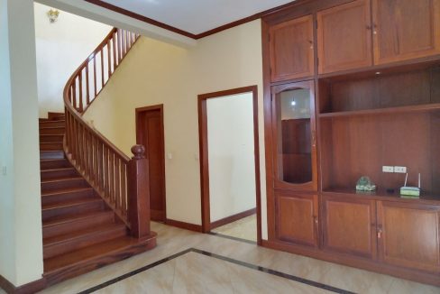 Villa for Rent with Best location in Bkk 1 (3)