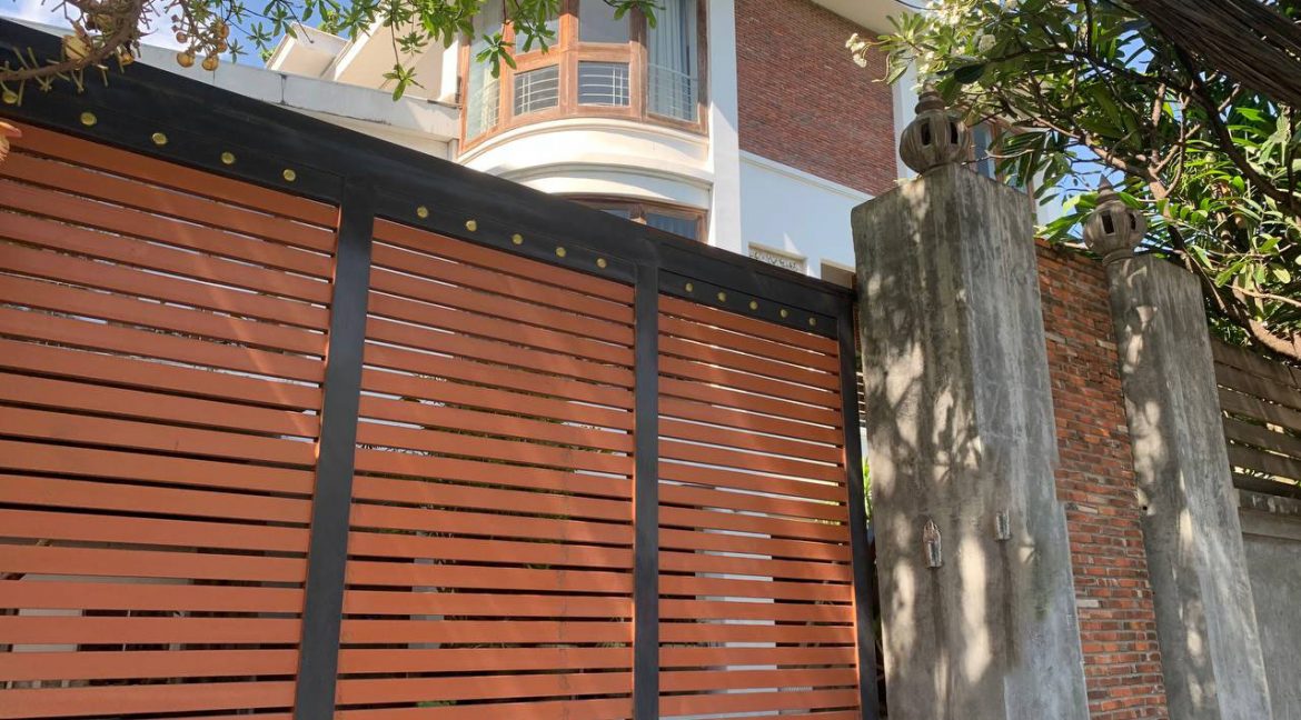 Villa for Rent with Best location in Bkk 1 (4)