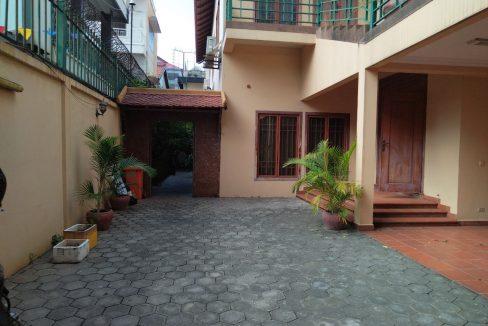 Villa for Rent with Best location in Bkk 1 (4)
