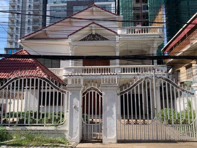 Villa for Rent with Best location in Khan Boeng Keng Kang (1)