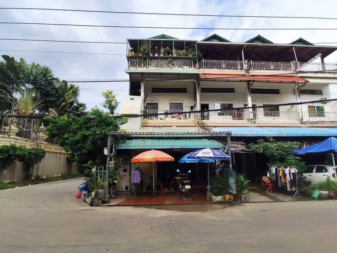 Shophouse for Sale with good location in Pur Senchey (1)